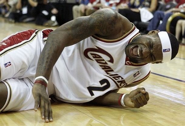 Days away from season opener, LeBron James not medically cleared to play