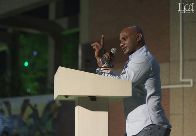 IIT Kanpur's Udghosh 2015 a massive success, Sanath Jayasuriya graces closing ceremony