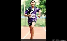 Cobbler's daughter runs without shoes, wins gold