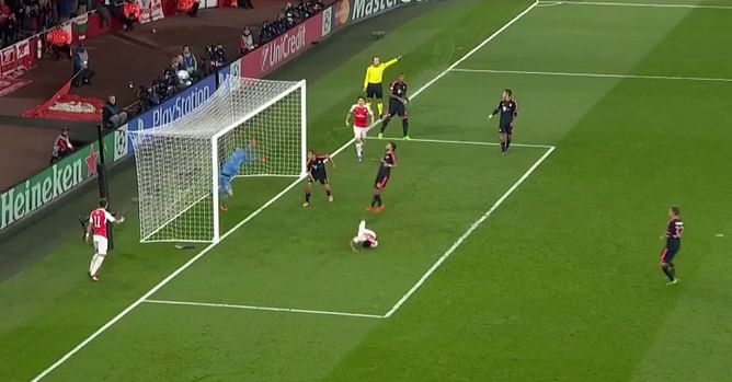 Humour: UEFA Goal Line Referee displays a pulse in game between Arsenal and Bayern Munich