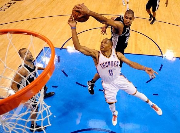 Tim Duncan passes David Robinson on career blocks list, Kevin Garnett and Tony Parker reach personal milestones