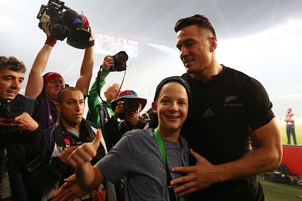 Sonny Williams gave his World Cup medal to a young fan 