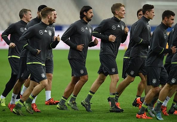 German national team forced to evacuate team hotel in Paris over a possible bomb threat