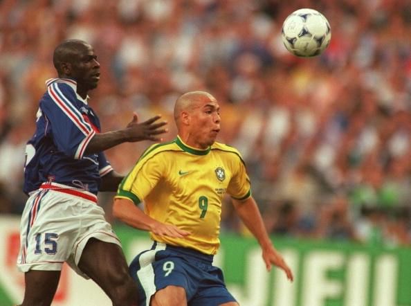 Video: Watch French defenders discuss ways to stop Ronaldo before 1998 World Cup Final