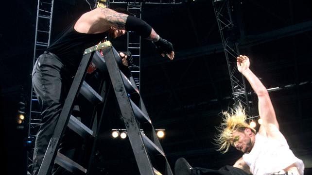 The Undertaker and Jeff Hardy had an amazing ladder match on Raw in 2002