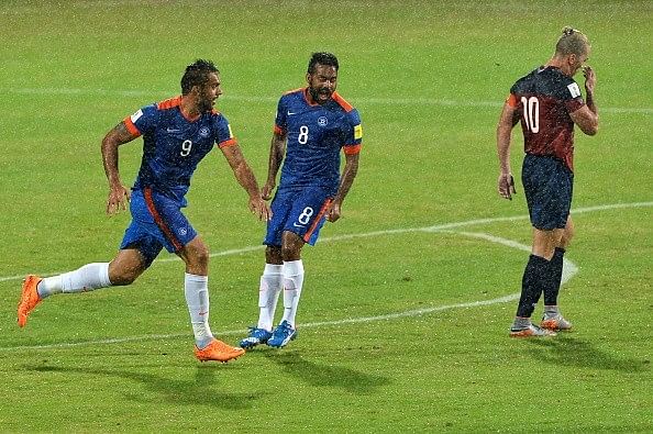 Interview with Delhi Dynamos' Robin Singh: "I'm enjoying playing under Roberto Carlos"