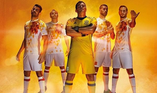 Spain away kit