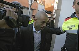 Barcelona's Javier Mascherano sentenced to 12 months in jail over tax fraud, will not serve jail term