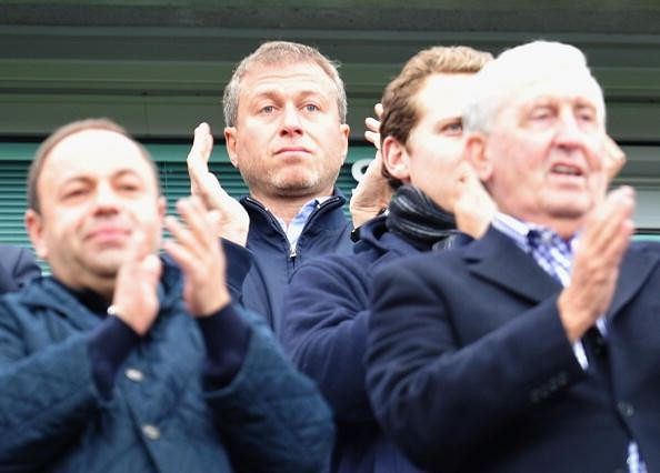 Chelsea owner Roman Abramovic calls emergency board meeting to discuss sacking Jose Mourinho