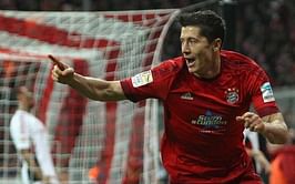 Robert Lewandowski says Gonzalo Higuain cannot replace him as Bayern Munich's top striker