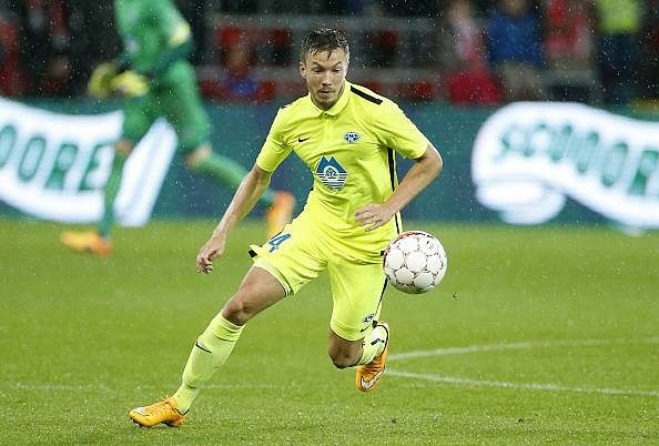Galatasaray complete the signing of Norwegian right-back Martin Linnes