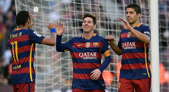 Lionel Messi hat-trick gives Barcelona 4-0 win over Granada to move top of La Liga table