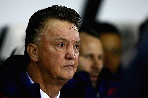 Louis van Gaal urges Manchester United fans to back players ahead of crucial EPL tie with Stoke City