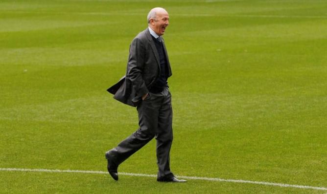 Pulis backs 10 pound tickets for Premier League away fans