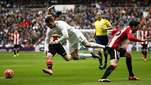 Real keep up pace behind Barca with 4-2 win over Athletic