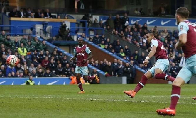 West Ham crush Blackburn to reach FA Cup quarters