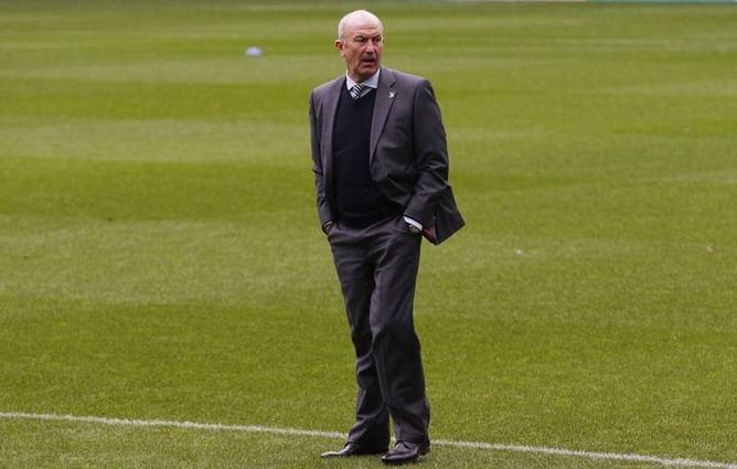 Pulis to discuss West Bromwich future at end of season