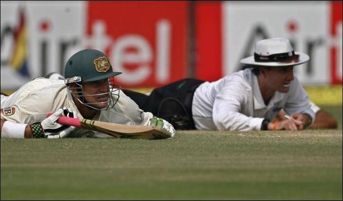 5 funny on-field incidents involving umpires