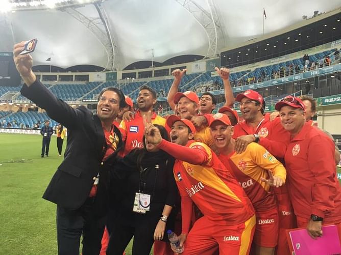 Islamabad United beat Karachi Kings in a nail biting encounter by 2 runs