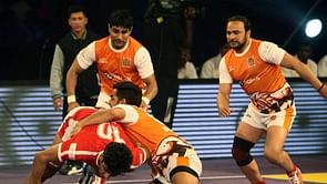 How Ajay Thakur stepped up to help Puneri Paltan's lone ranger Manjeet Chillar