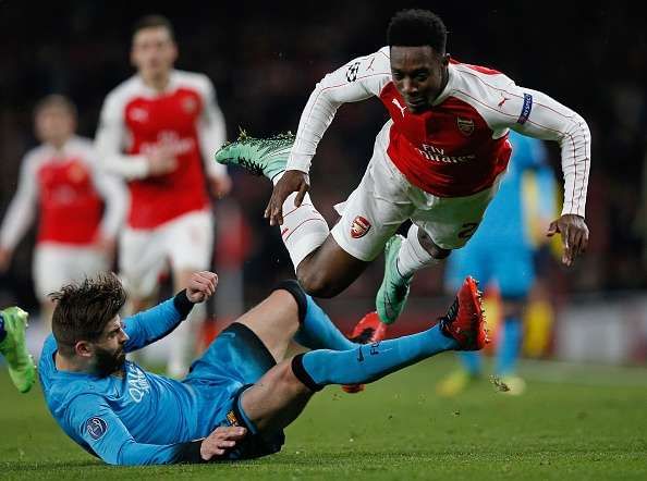 Gerard Pique clears the air about his yellow card against Arsenal on his twitter account
