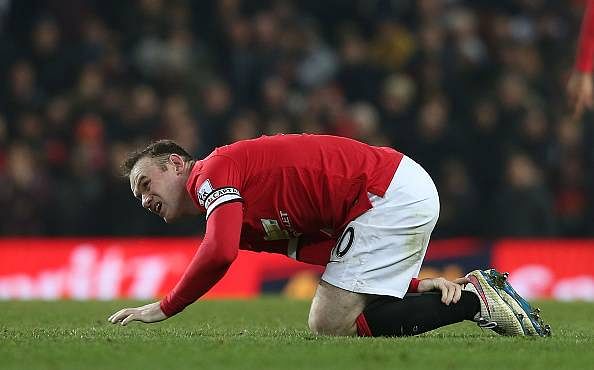Manchester United set to lose Wayne Rooney for six to eight weeks due to knee injury