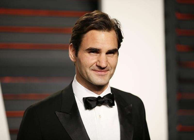 Tennis player Roger Federer arrives at the Vanity Fair Oscar Party in Beverly Hills, California February 28, 2016. REUTERS/Danny Moloshok