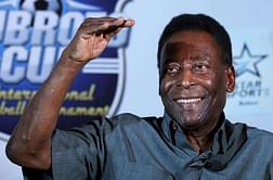 Pele sues Samsung over image in newspaper ad