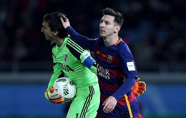 Lionel Messi's gestures towards River goalkeeper Marcelo Barovero