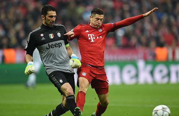 Former Juventus goalkeeper says Gianluigi Buffon should have smashed Lewandowski's face in