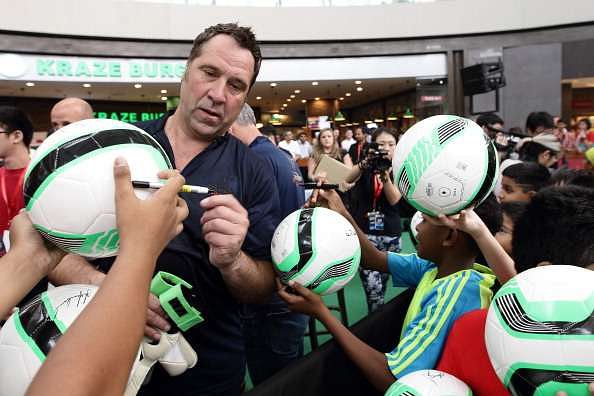 Sacking coach Arsene Wenger can cause Arsenal to suffer: David Seaman