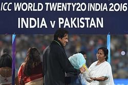 Imran Khan believes corruption holding Pakistan back