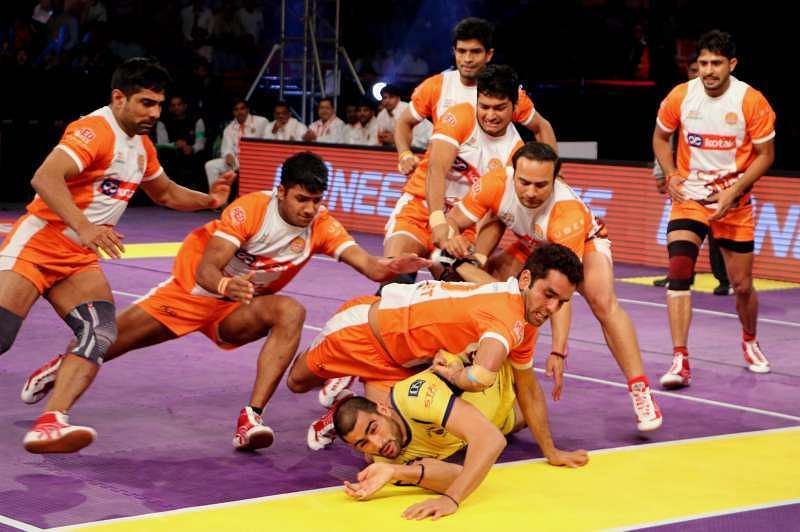 Surjeet Rahul CHaudhari Puneri Paltan Telugu Titans Pro Kabaddi