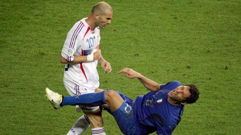 Zidane losing his head 