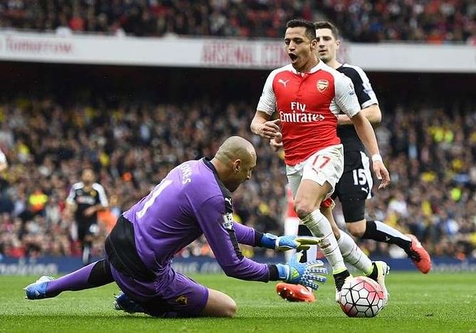 Arsenal keep title hopes alive with win over Watford