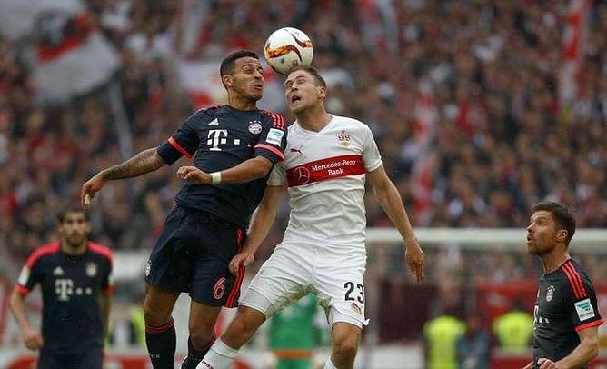 Nervous Bayern edge past Stuttgart to stay on title course