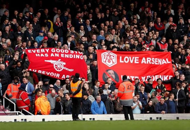 Arsenal title hopes hammered, Villa all but down