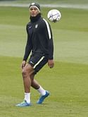 Manchester City's Kompany returns to training ahead of PSG clash