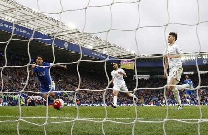 Ulloa double puts Leicester on verge of title triumph