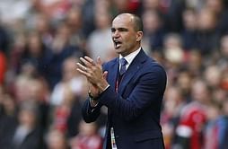 Everton's Martinez understands "scrutiny", asks fans for unity