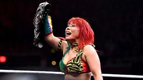 WWE Rumors: Huge Champion vs Champion match in the works?