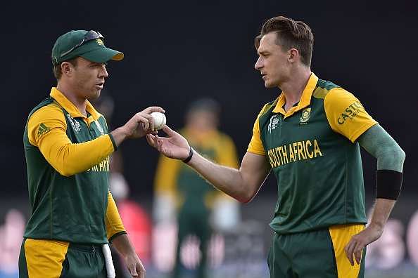 Dale Steyn and AB de Villiers at odds on playing day-night Test