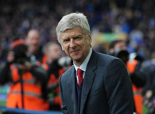 Arsene Wenger insists strengthening squad is not easy, takes swipe at Tottenham