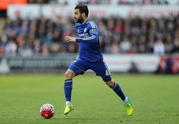 Watch: Chelsea midfielder Cesc Fabregas congratulates Indian striker Robin Singh