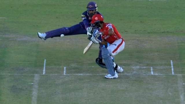 Watch: MS Dhoni's innovative wicketkeeping in the game against Kings XI Punjab in IPL 2016