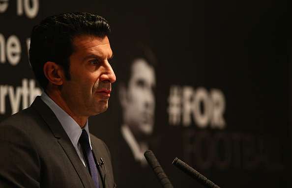 Luis Figo explains why Barcelona are in a slump
