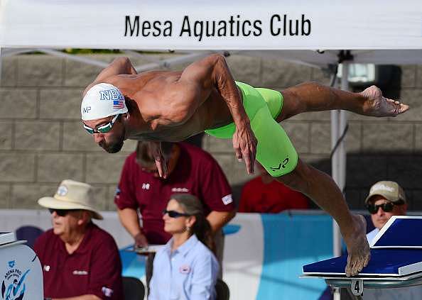 Michael Phelps victorious at Mesa Pro Swim's 200m freestyle event