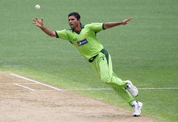 Pakistan all-rounder Abdul Razzaq blames Waqar Younis for Pakistan's debacle