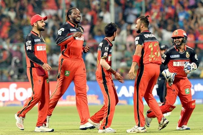 Mumbai Indians vs Royal Challengers Bangalore, IPL 2016, Match 15 at Mumbai: Virat Kohli vs Mitchell McClenaghan and 4 other key battles