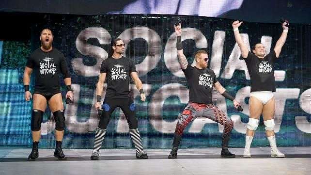 WWE News: Social Outcasts member suffers comical injury during match